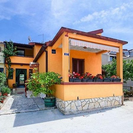 Apartmani Petunia Fažana Exterior foto